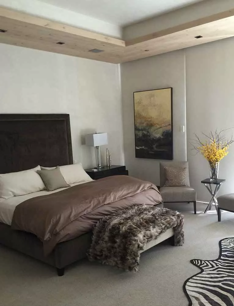 Tania Dibbs painting in a private residence